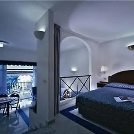 Homestay Domina Royal *